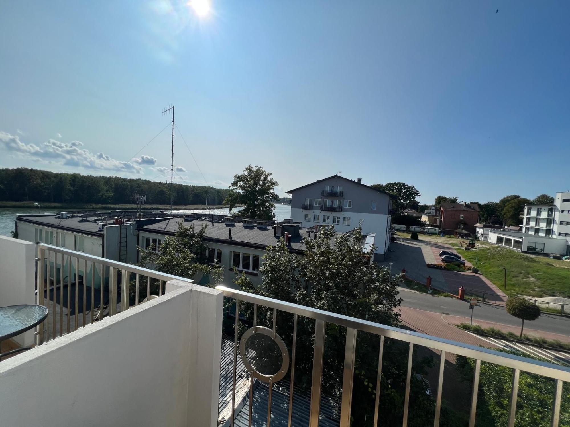 Dom Wczasowy Koral Dziwnów Exteriör bild