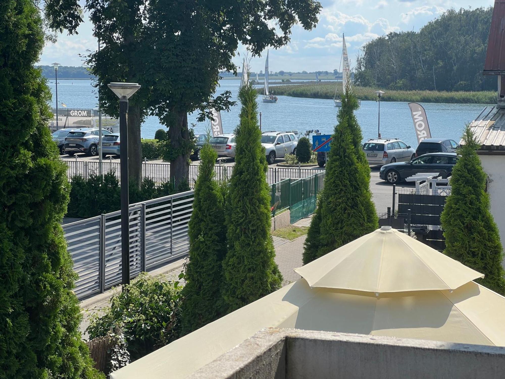 Dom Wczasowy Koral Dziwnów Exteriör bild
